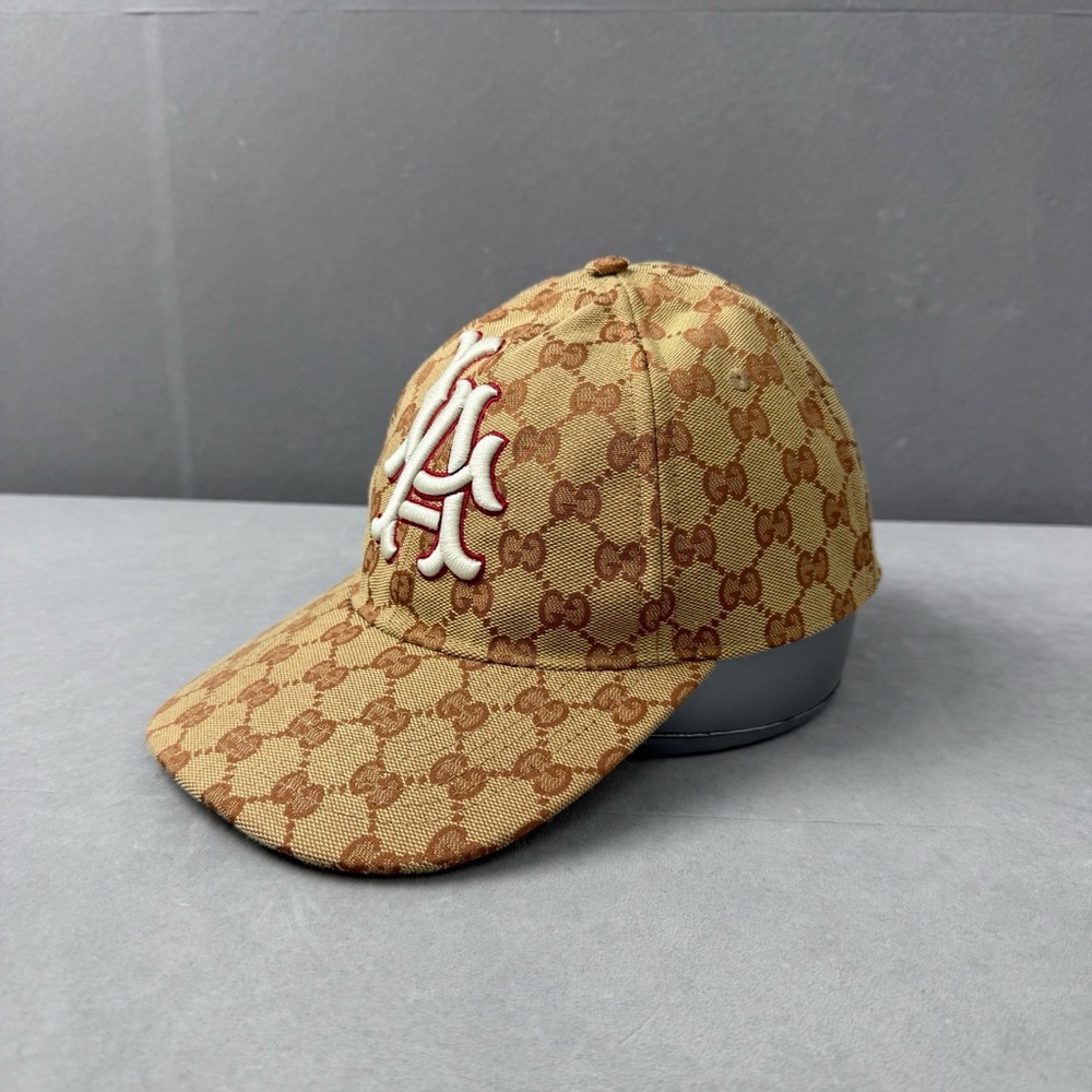 ❌sold❌Authentic Gucci Beige and Brown Monogram Cap